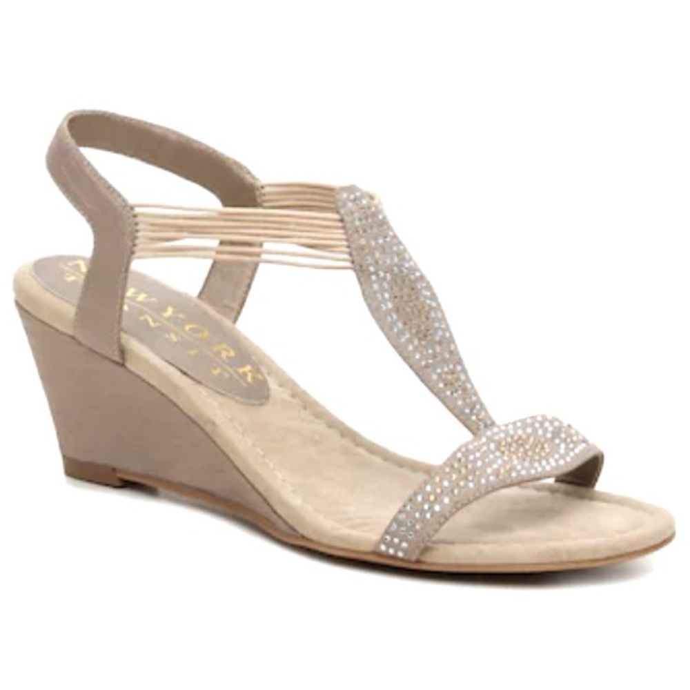 New YORK TRANSIT GOT IT WEDGE SANDAL size 8.5.  NWOT beige with gold embellish.